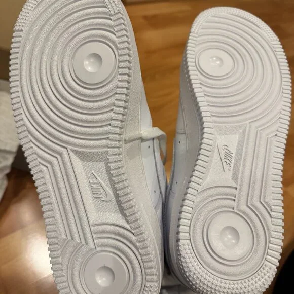 New In Box Nike Air Force 1 '07 - Size M8, W9.5 - Picture 5 of 9